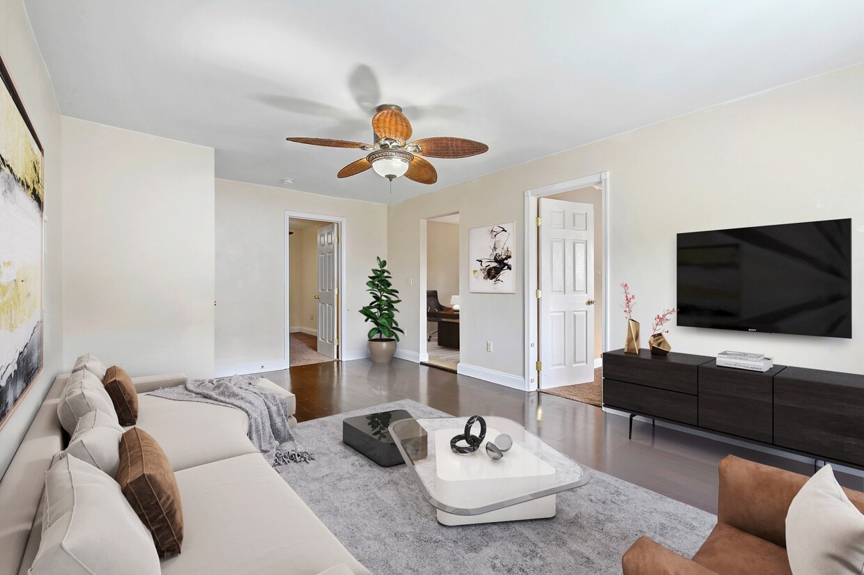 Foto principal - 1202 W Elm St