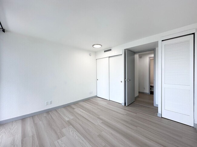 Foto del edificio - Newly Remodeled 1 bed 1 bath Condo in Down...
