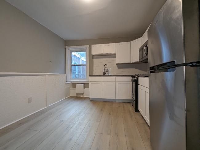 Photo - 250 S 44th St Apartment