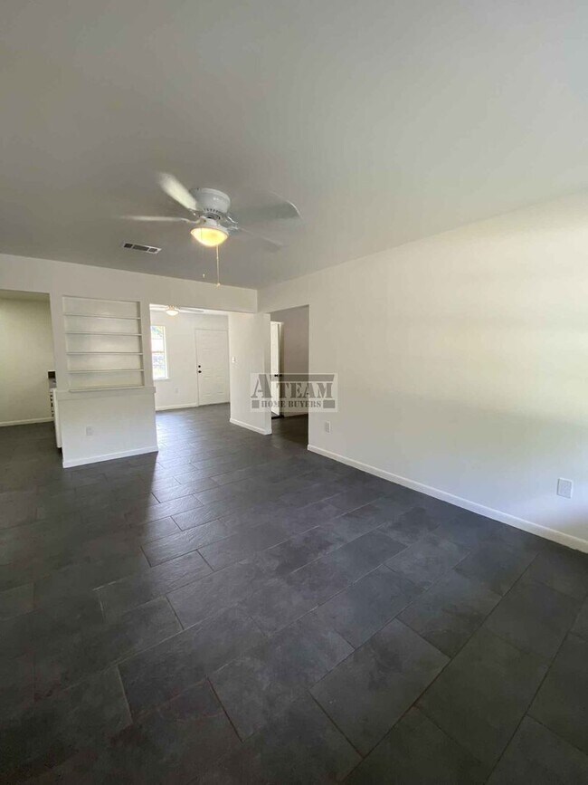 Building Photo - Very Cozy 3 Bed 1.5 Bath in Trinidad