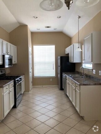 Building Photo - 2841 Southampton Way
