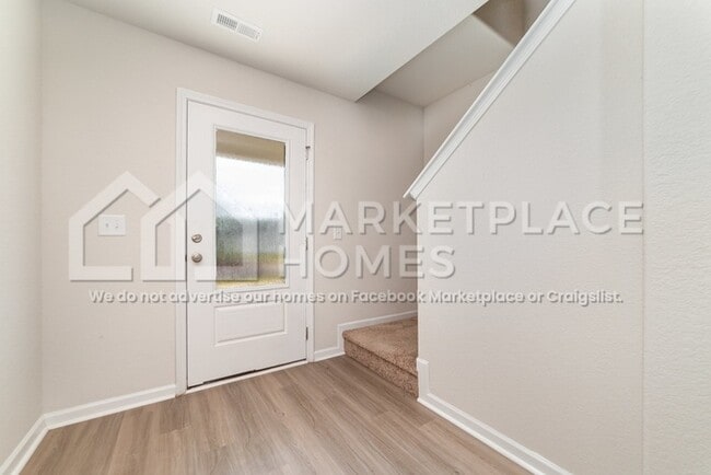Building Photo - 3051 Cres Lk Ln