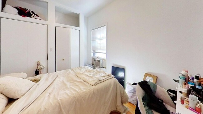 Foto del edificio - 702 W Barry Ave