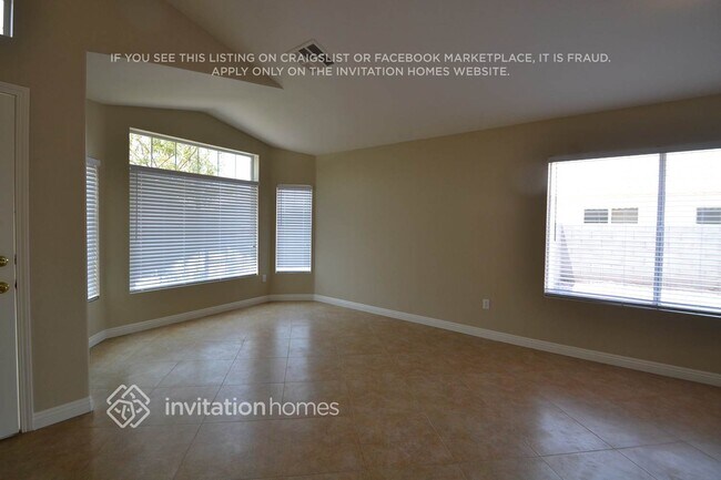 Foto del edificio - 1718 Watercreek Dr