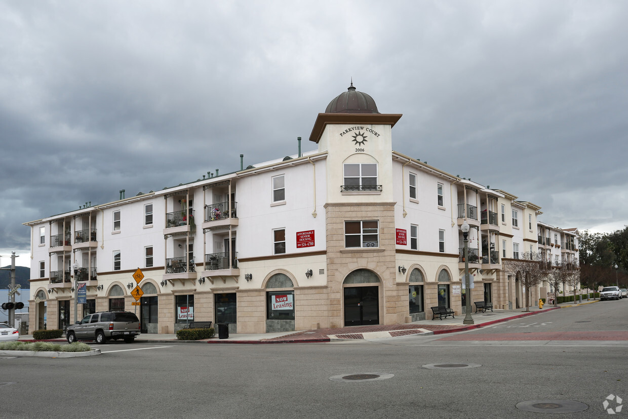 Foto principal - Parkview Court Senior Apartments