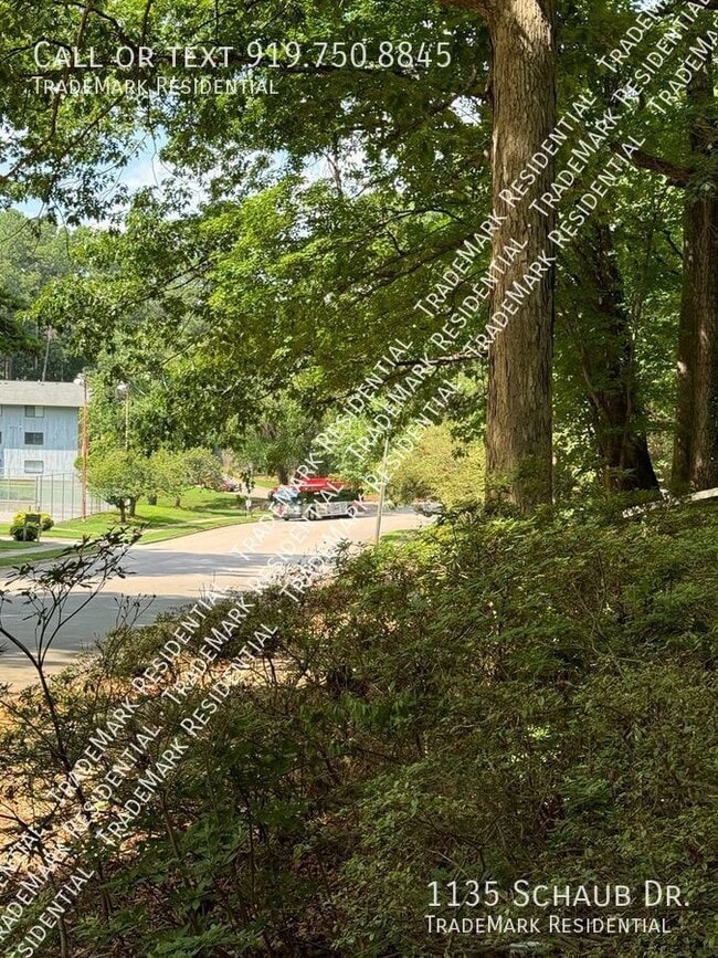 Building Photo - 1135 Schaub Dr