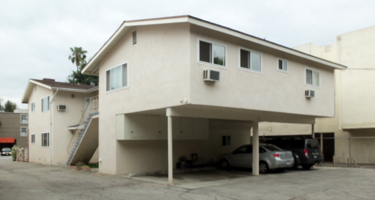Foto del edificio - 5730 Laurel Canyon Blvd