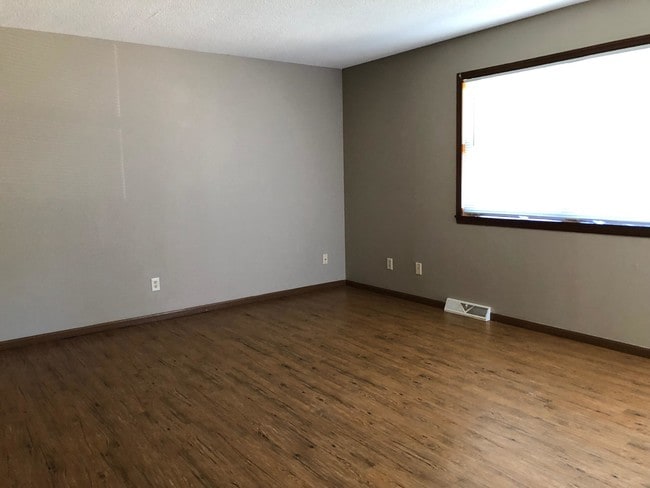 Building Photo - 3604 W Sugar Tree Ln