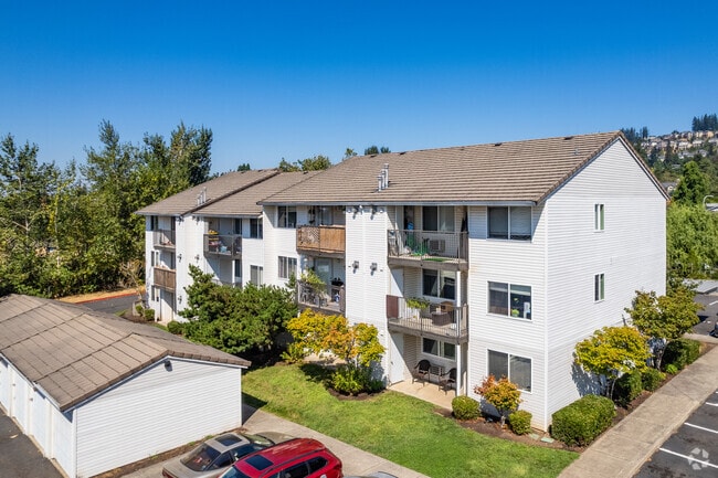 Building Photo - Twin Creeks