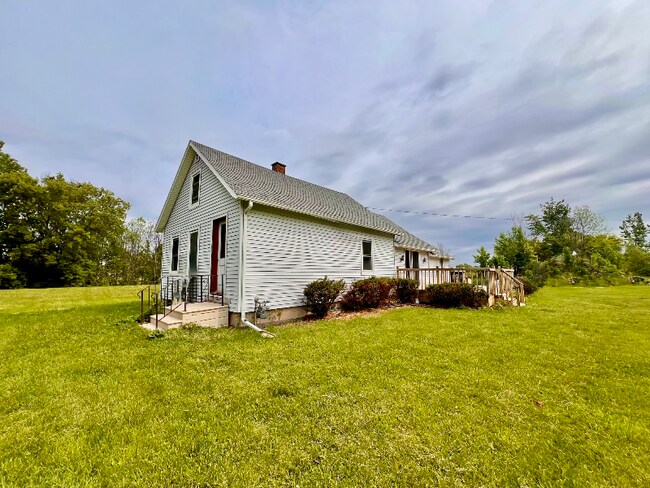 Building Photo - 3495 Caboose Ln