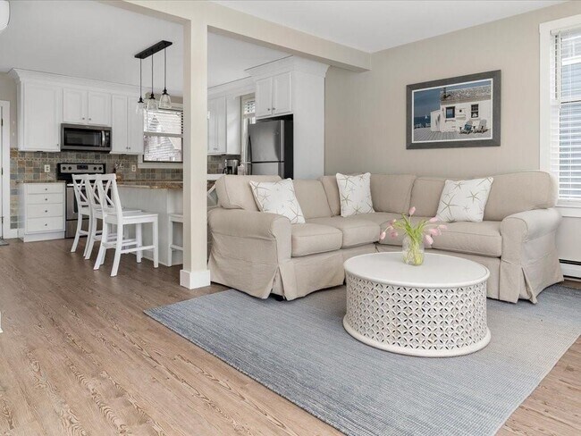 Building Photo - 20-24 Perry St