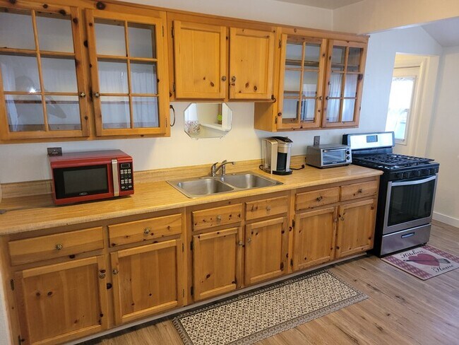 Foto del edificio - 438 Moreno Ln