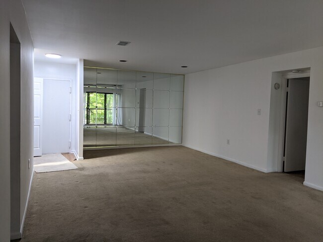 Living Room - 6711 Park Heights Ave