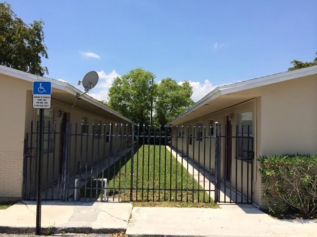 Fence - Pompano Garden Villas
