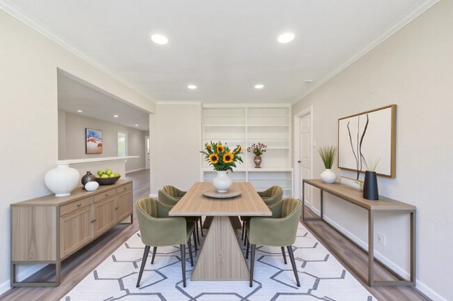 Foto del edificio - 6026 Clarewood Dr