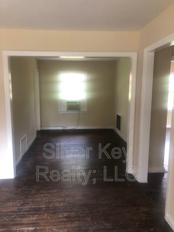 Building Photo - 505 Guille St