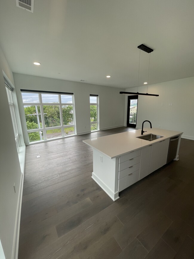 Kitchen / Living - 1125 10th Ave N