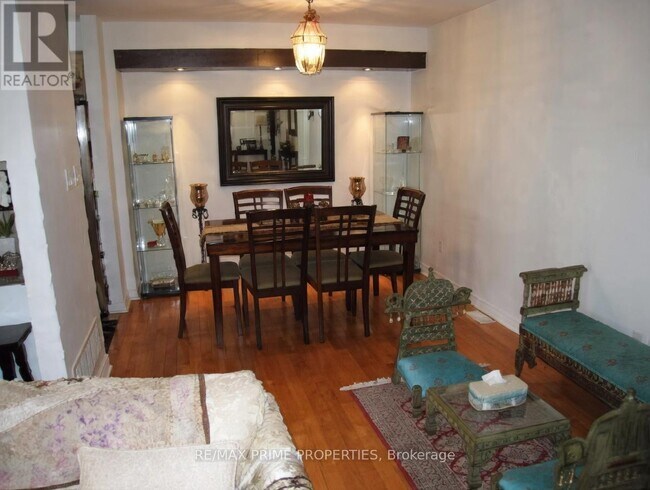 Photo du bâtiment - 14 Forest Valley Rd