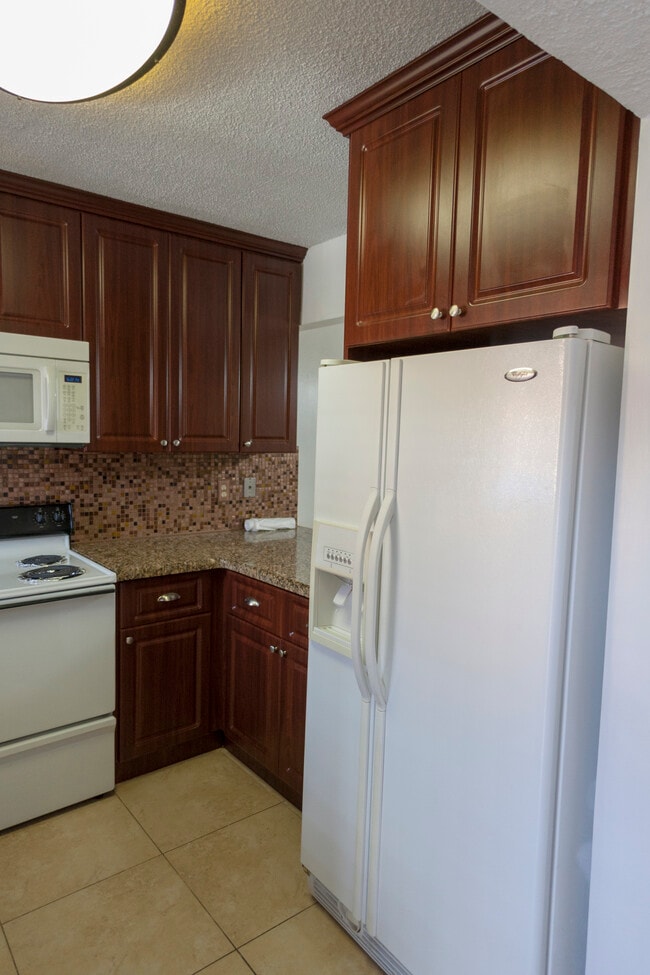 Foto del edificio - 6081 W 24th Ave