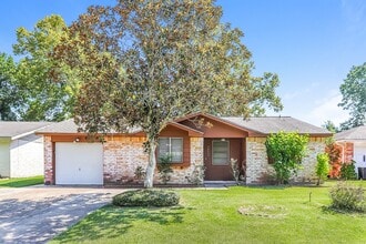 Building Photo - 16635 David Glen Dr