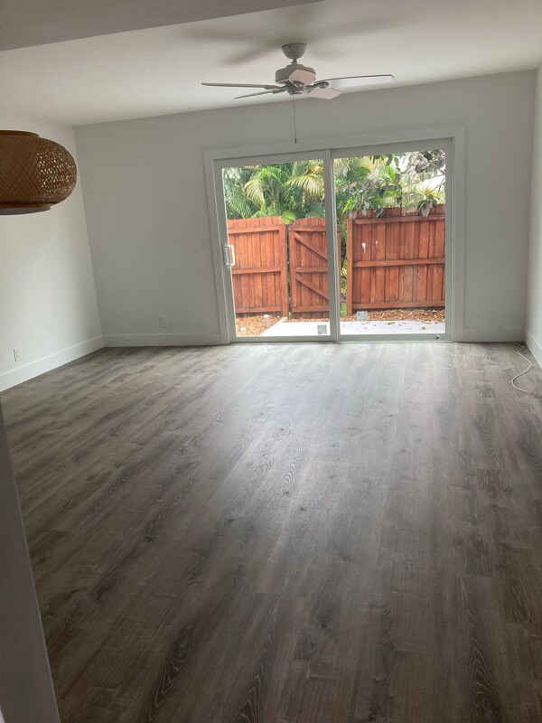 Foto principal - 415 N Cypress Dr