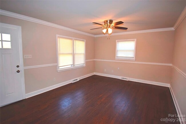 Building Photo - 1620 Starbrook Dr