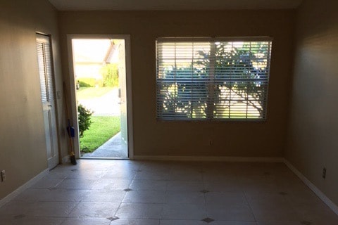Keyless Entry-Spacious living/dining - 105 Doe Trail
