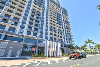 Building Photo - 5350 NW 84th Ave