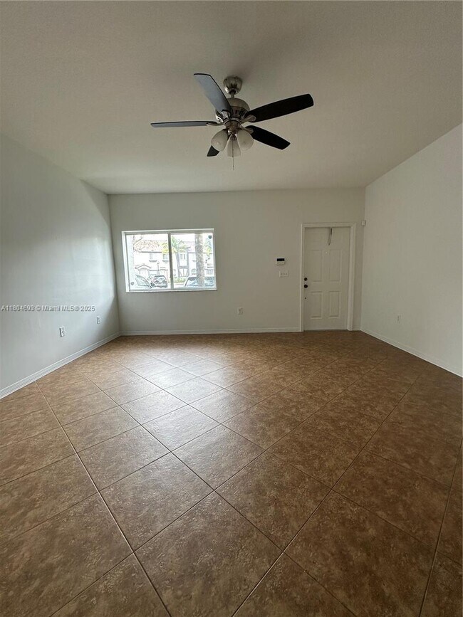 Foto del edificio - 2215 SE 25th Ave