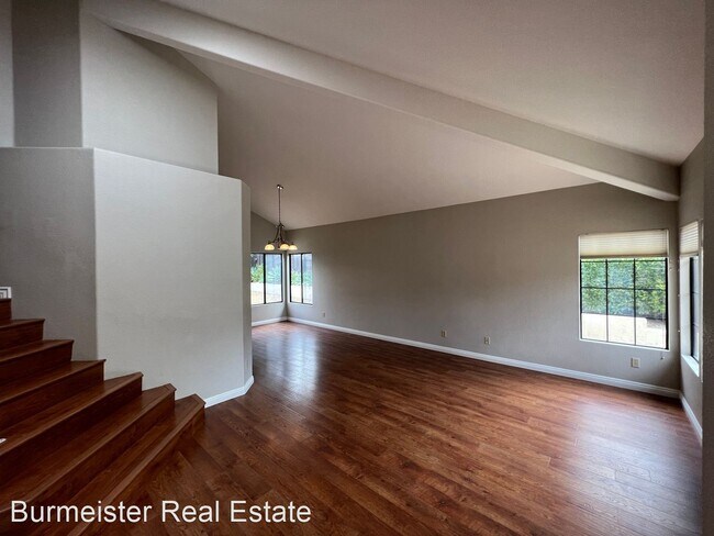 Building Photo - 3 br, 2 bath House - 5064 Summerhill Dr