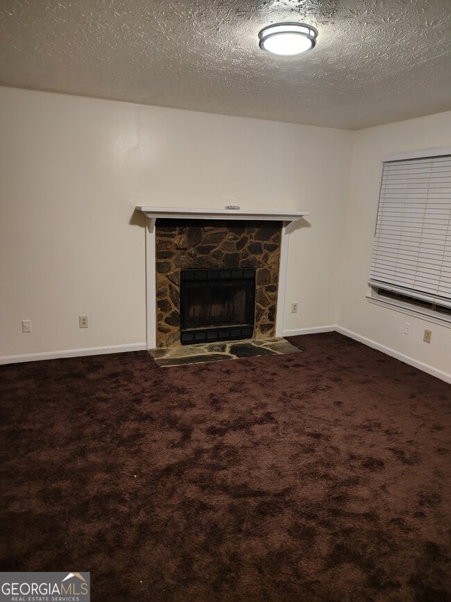 Building Photo - 7045 Brentwood Ct