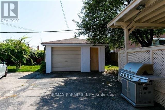 Building Photo - 34 Brownville Ave