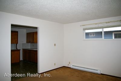 Building Photo - 2304 Bay Ave