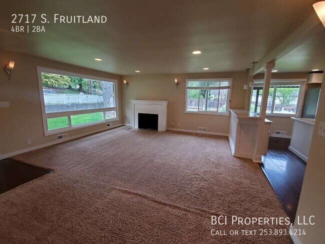 Building Photo - 2717 S. Fruitland-