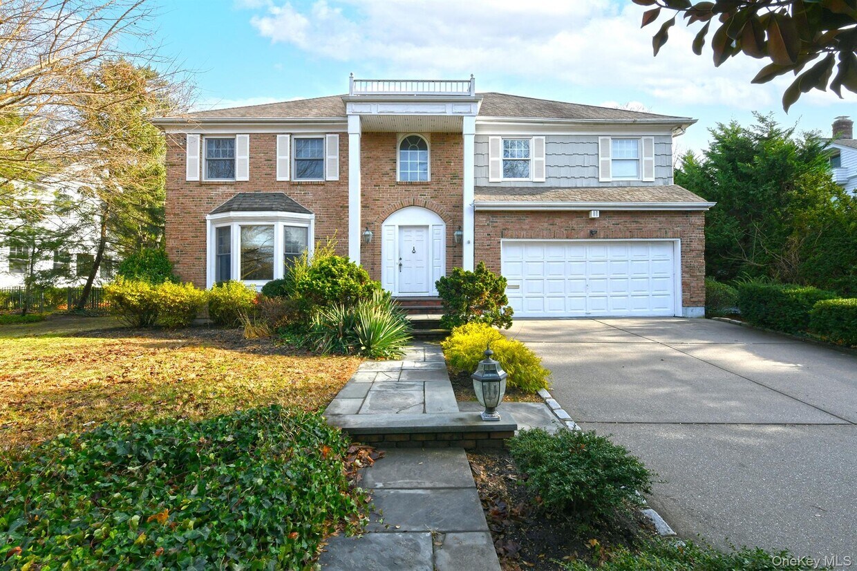 Foto principal - 22 West Dr
