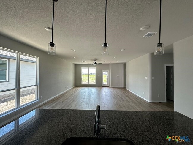 Building Photo - 1814 Horatio St