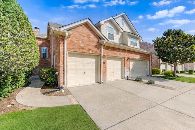 Building Photo - 1115 Enclave Square E