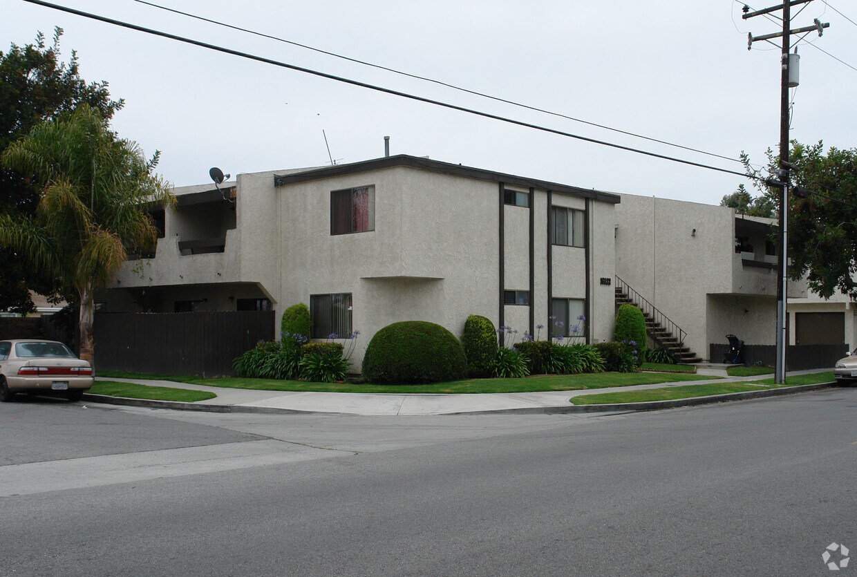 Primary Photo - 16122 Parkside Ln