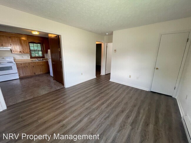 Foto del edificio - 2 br, 1 bath House - 108 Bolling St. Apt C