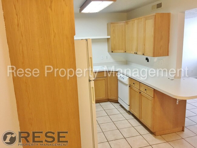 Foto del edificio - Darling Orem Condo- AVAILABLE JANUARY 1ST!