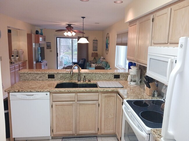 Foto del edificio - Available now! - 2 Bedroom, 2 Bath, 1st Fl...