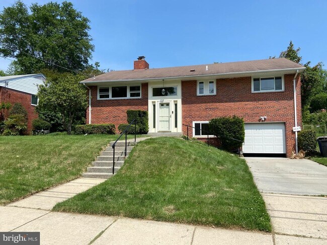 Foto del edificio - 6009 Cheshire Dr