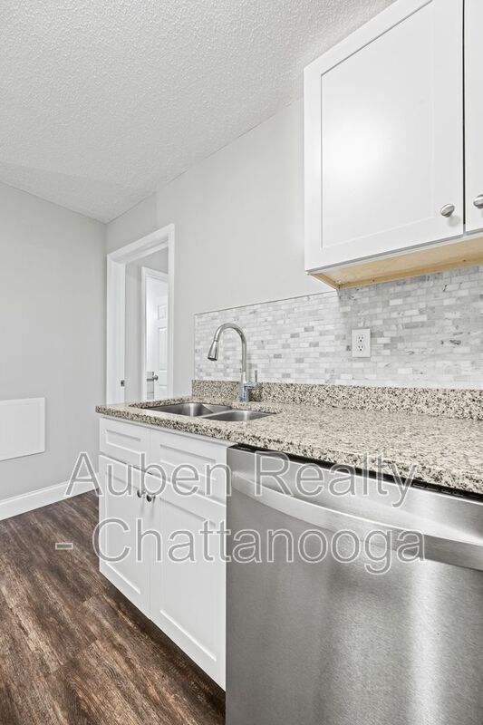 Building Photo - 5519 TN-153