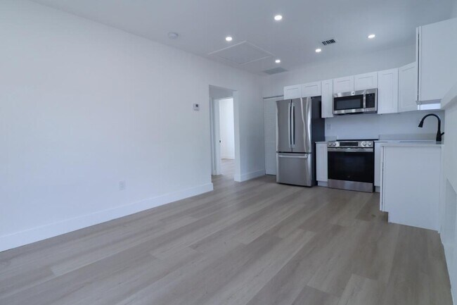 Foto del edificio - 3040 NW 13th Ave