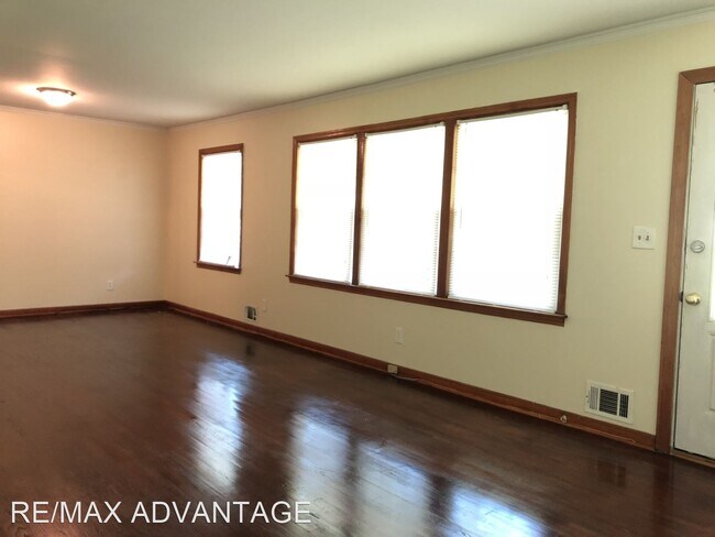 Building Photo - 3 br, 2 bath House - 1588 Patricia Dr