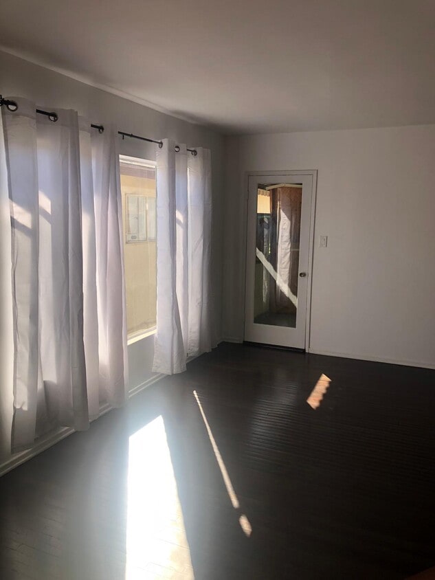 Foto principal - 1128 S Holt Ave