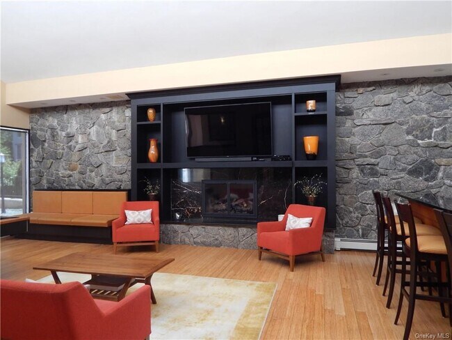Foto del edificio - 1155 Warburton Ave