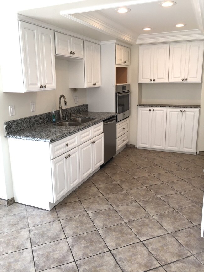 Foto del edificio - 11181 Bloomfield Front House A