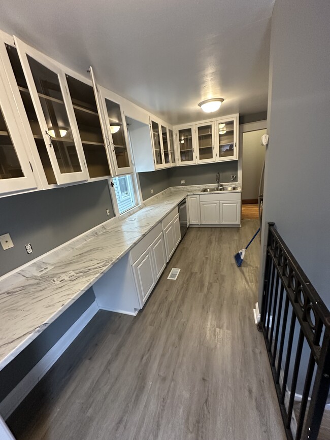 Building Photo - 1117 Foster St