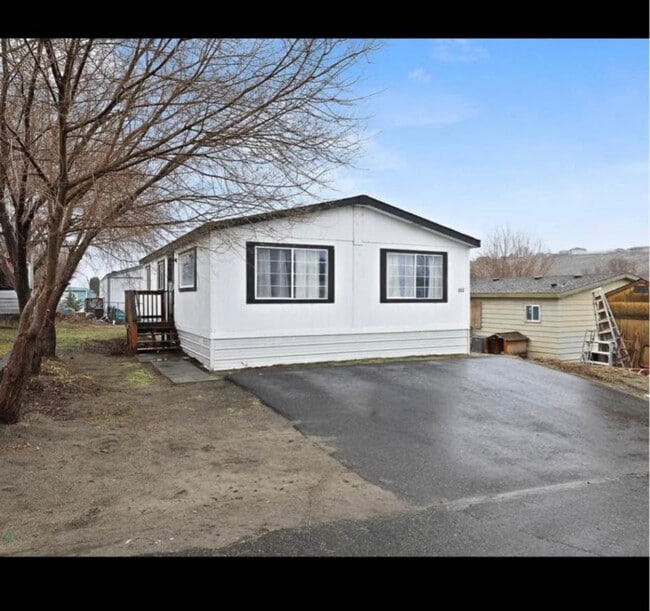 Building Photo - 332 Buckwheat Ct